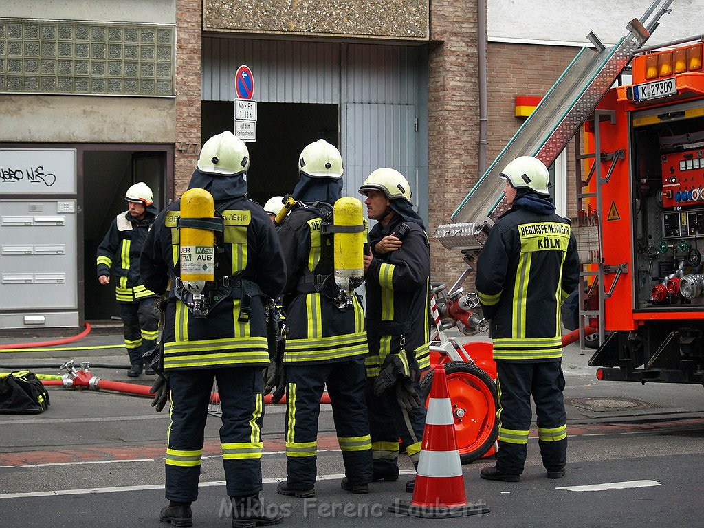 Kuechenbrand Koeln Holweide Bergisch Gladbacherstr P06.JPG